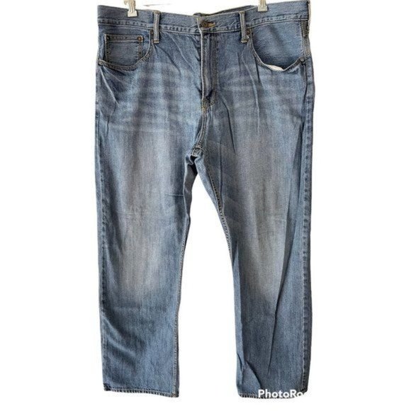 American Eagle Men's Relaxed Light Wash Jeans